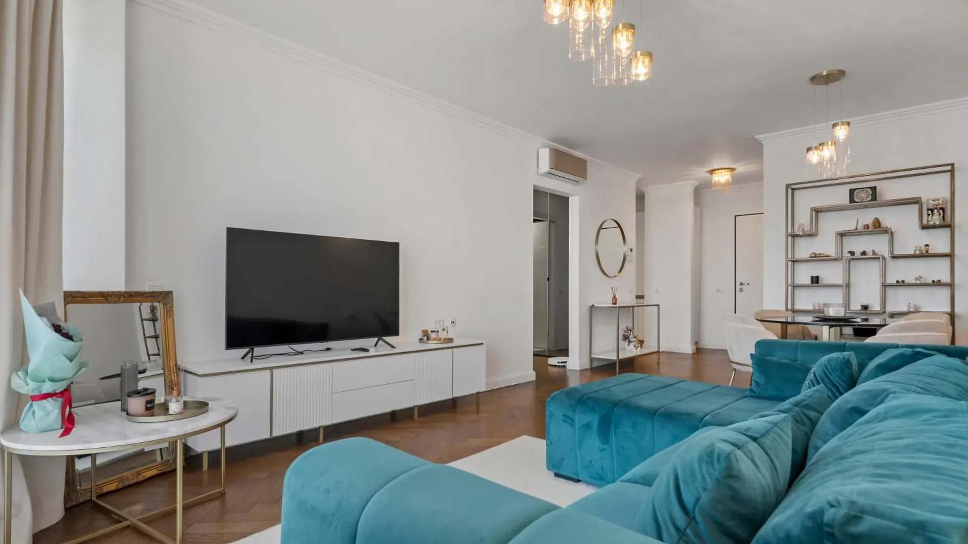 Apartment Luxury Living In Floreasca - Amazing City Views Bucharest Romania