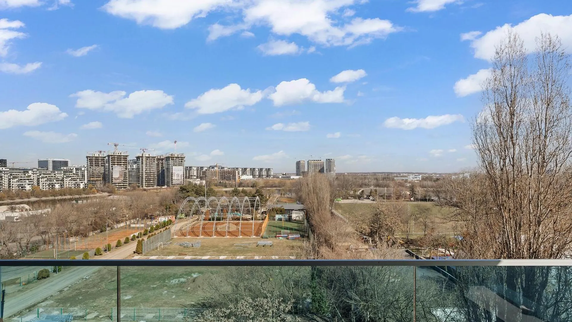Luxury Living In Floreasca - Amazing City Views Bucharest