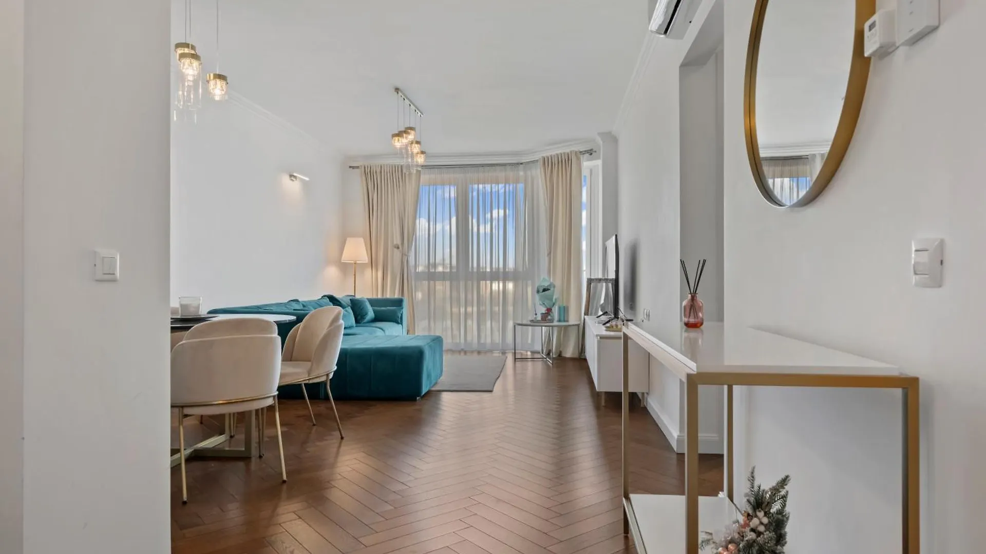 Luxury Living In Floreasca - Amazing City Views Bucharest 0*,  Romania